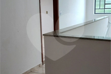 Sobrado à venda com 3 quartos, sendo 1 suíte, em Ressaca, Atibaia, SP
