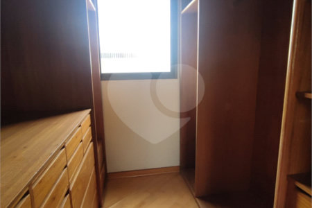 Apartamento à venda com 4 suítes em Moema, São Paulo, SP