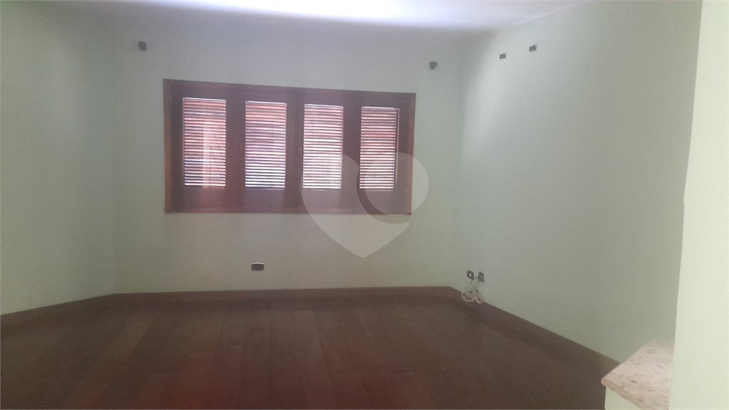 Sobrado à venda com 3 suítes em Tremembé, São Paulo, SP