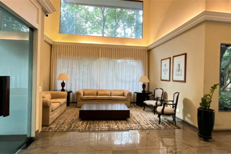 Apartamento à venda com 3 suítes em Moema, São Paulo, SP