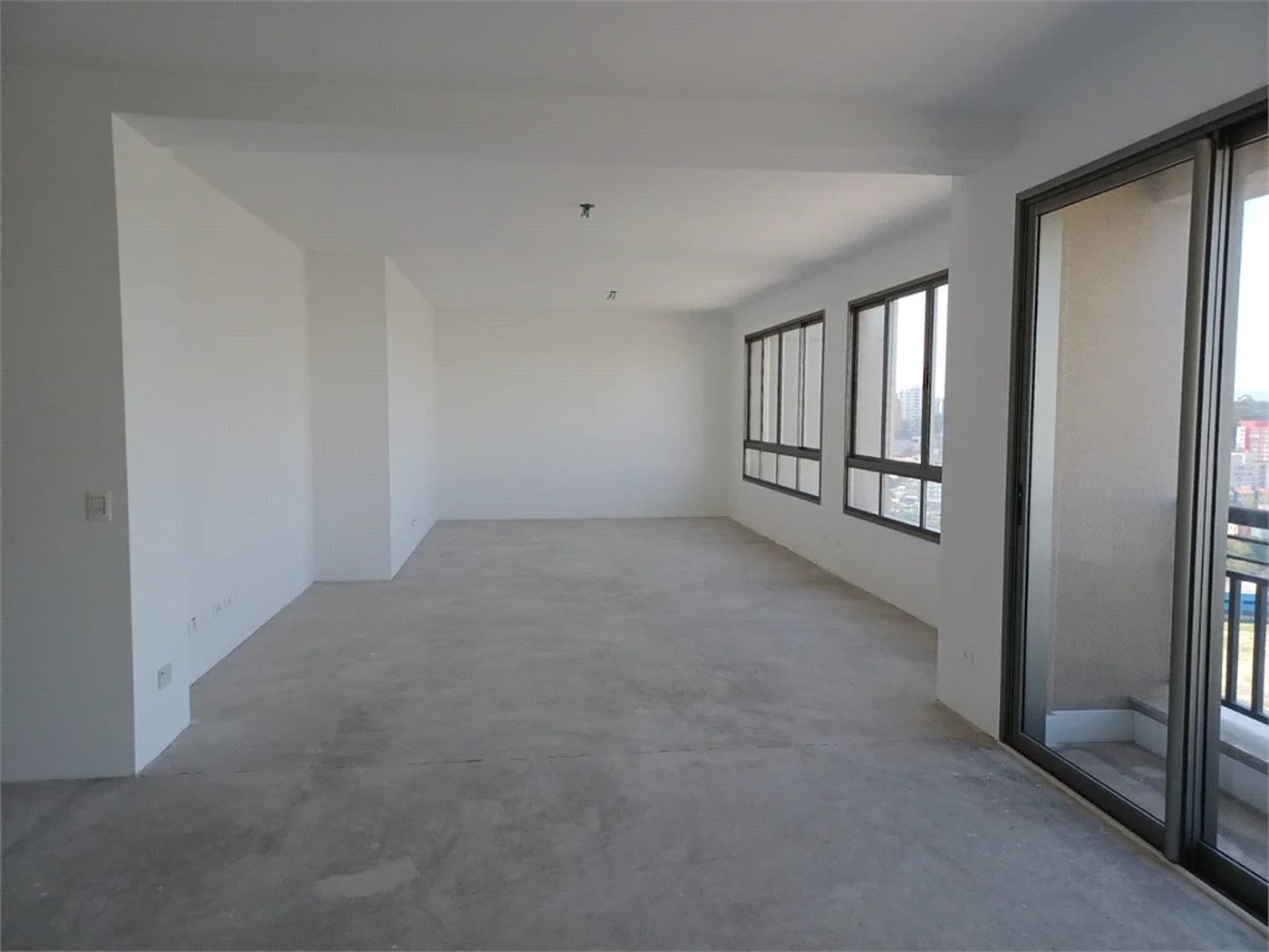 Apartamento à venda com 4 suítes em Real Parque, São Paulo, SP