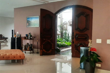 Sobrado à venda com 4 quartos, sendo 2 suítes,  em Bela Aliança, São Paulo, SP