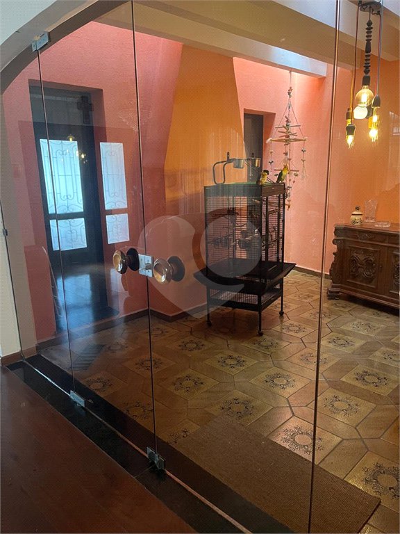 Sobrado à venda com 4 quartos, sendo 1 suíte,  em Jardim Leonor Mendes de Barros, São Paulo, SP