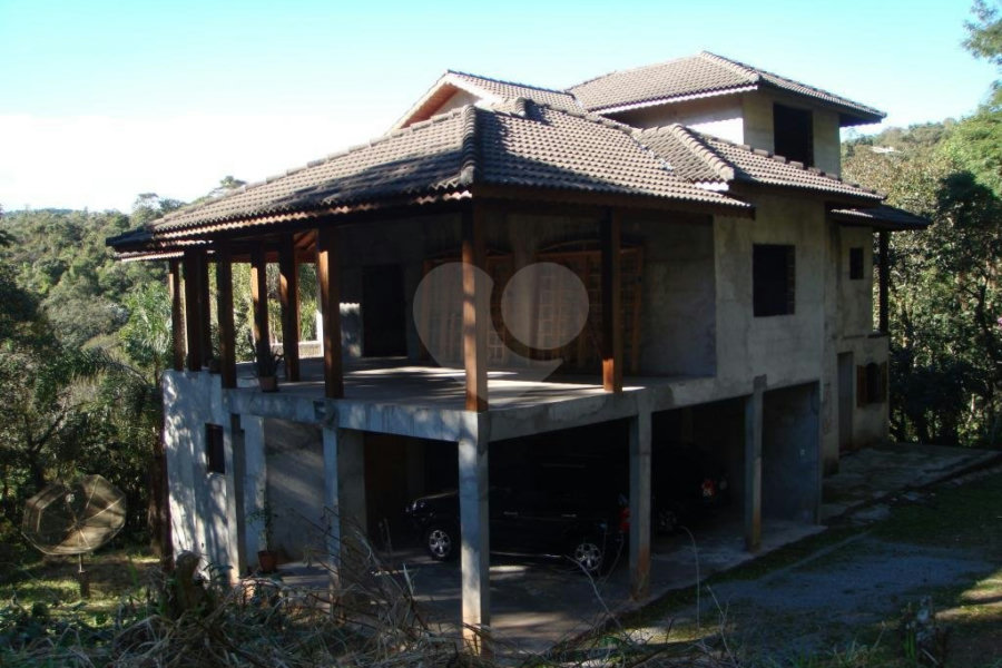 Casa à venda com 4 suítes em Serra da Cantareira, Mairiporã, SP
