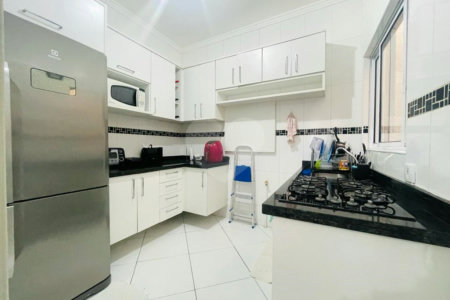Casa à venda com 3 quartos, sendo 1 suíte, no condomínio Rafaela I, São Paulo - SP