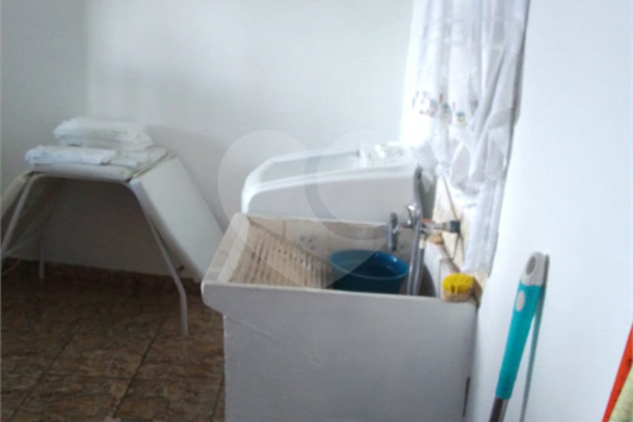 Sobrado à venda com 6 quartos em Horto, São Paulo, SP