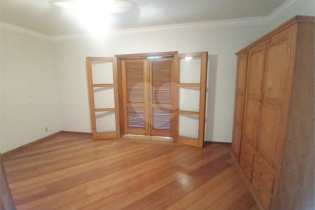 Casa à venda com 3 quartos, sendo 1 suíte,  no condomínio Estância Marambaia, Vinhedo - SP