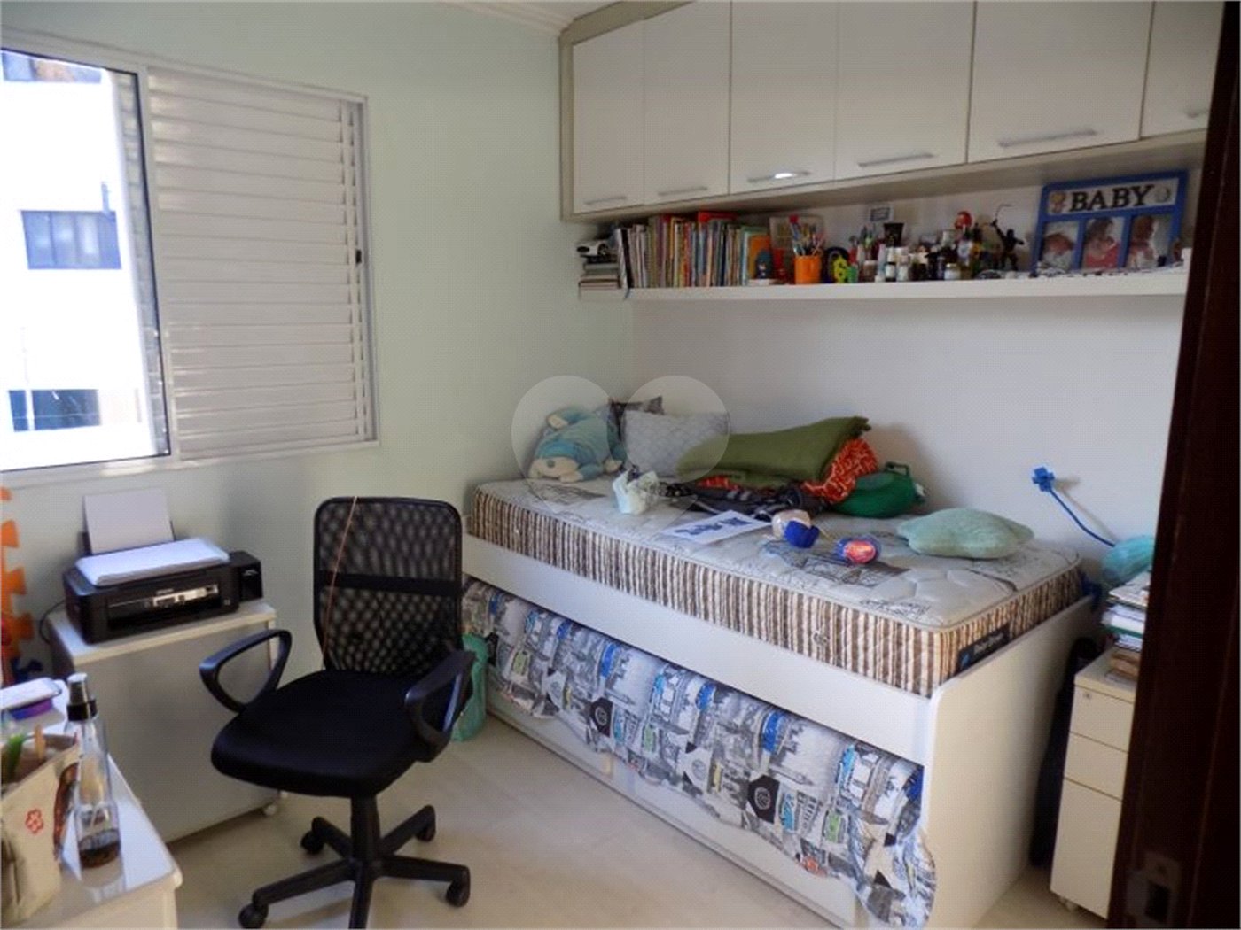 Casa à venda com 3 quartos, sendo 1 suíte, no condomínio Morada dos Pinheiros, São Paulo - SP