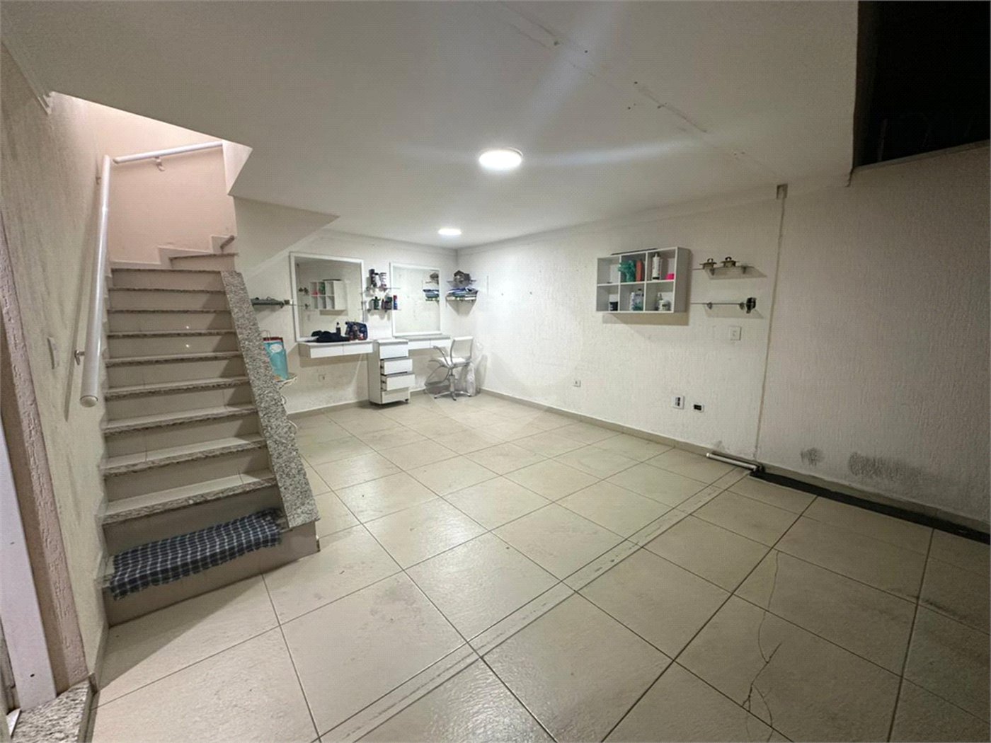 Casa à venda ou para alugar com 3 quartos, sendo 1 suíte,  em Jardim Vivan, São Paulo, SP