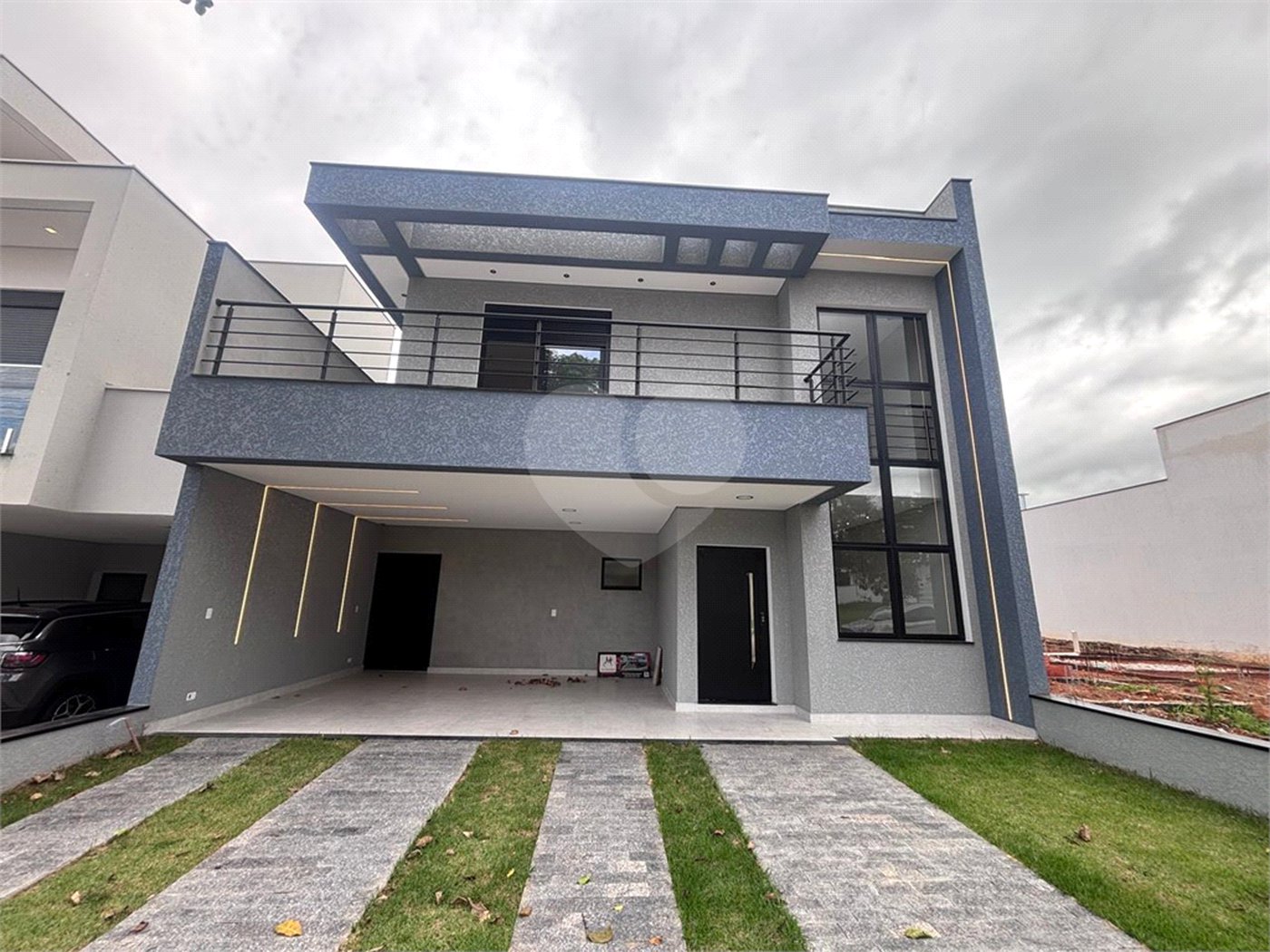 Casa à venda com 3 suítes no condomínio Campos do Conde I e II, Sorocaba - SP