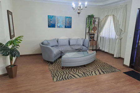 Sobrado à venda com 3 quartos, sendo 1 suíte,  em Vila Oliveira, Mogi das Cruzes, SP