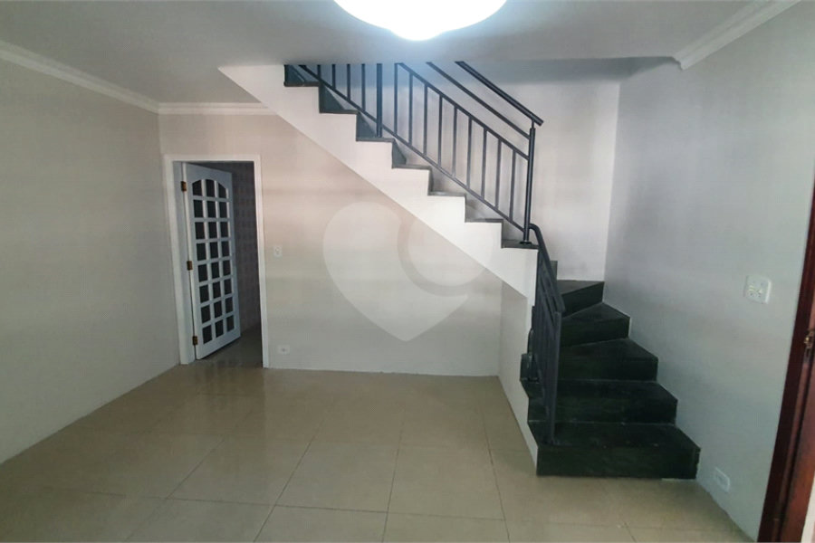 Sobrado à venda com 3 quartos, sendo 1 suíte,  em Horto, São Paulo, SP