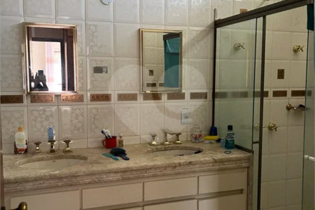 Casa à venda com 6 quartos, sendo 3 suítes, em Chácara Malota, Jundiaí, SP