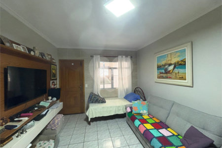 Sobrado à venda com 2 quartos em Ferreira, São Paulo, SP