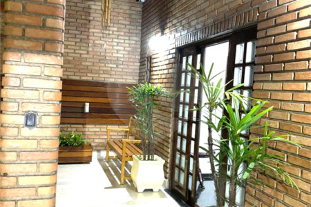 Casa à venda com 3 suítes em Vila Amorim, Suzano, SP