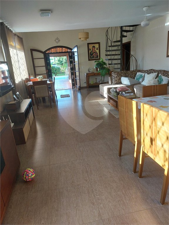 Casa Térrea à venda com 4 quartos, sendo 2 suítes,  em Vila Esperia ou Giglio, Atibaia, SP