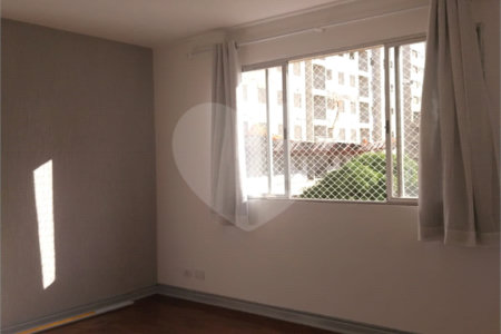 Apartamento à venda com 3 quartos, sendo 1 suíte, em Vila Paulicéia, São Paulo, SP
