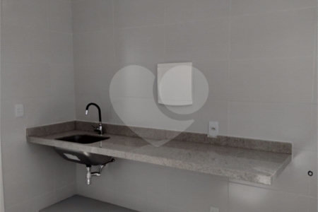 Casa à venda com 4 suítes no condomínio Estância Marambaia, Vinhedo - SP