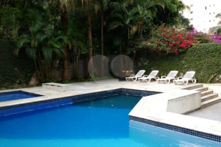 Apartamento à venda com 4 quartos, sendo 3 suítes, em Vila Andrade, São Paulo, SP
