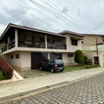 Casa à venda com 4 quartos, sendo 1 suíte, no Centro, Bom Jesus dos Perdões, SP