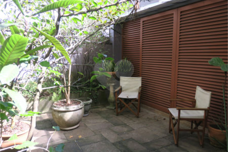 Casa Térrea à venda com 2 suítes em Real Parque, São Paulo, SP