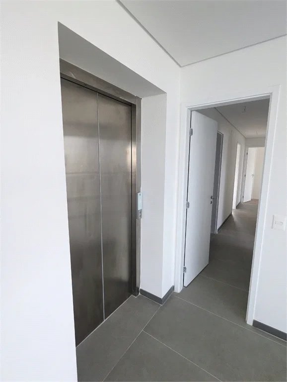 Apartamento à venda com 3 quartos, sendo 2 suítes, em Jardim das Acácias, São Paulo, SP