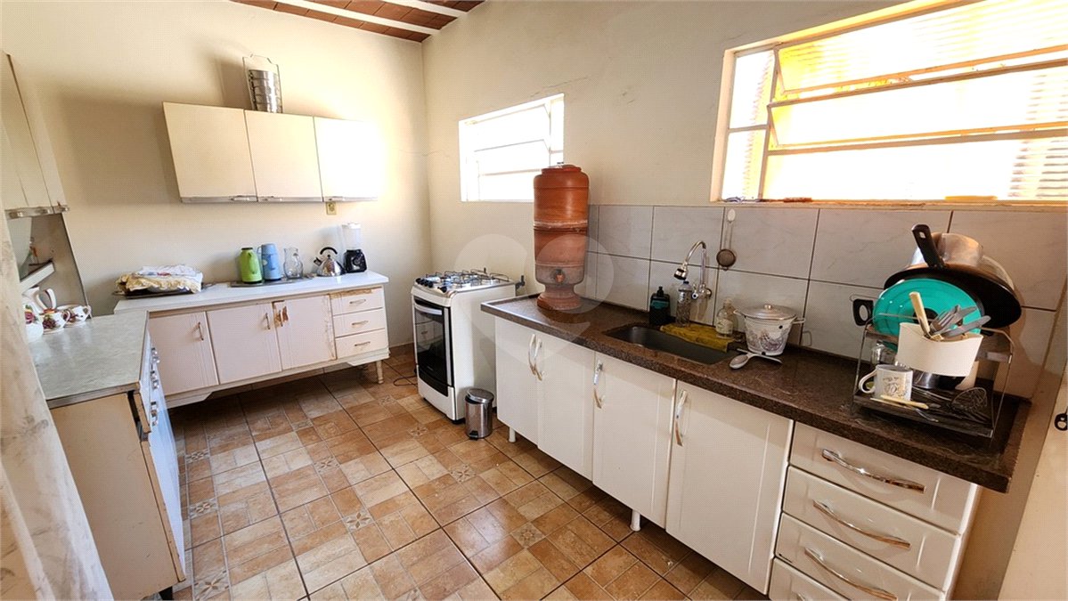 Casa à venda com 3 quartos no Centro, Araraquara, SP