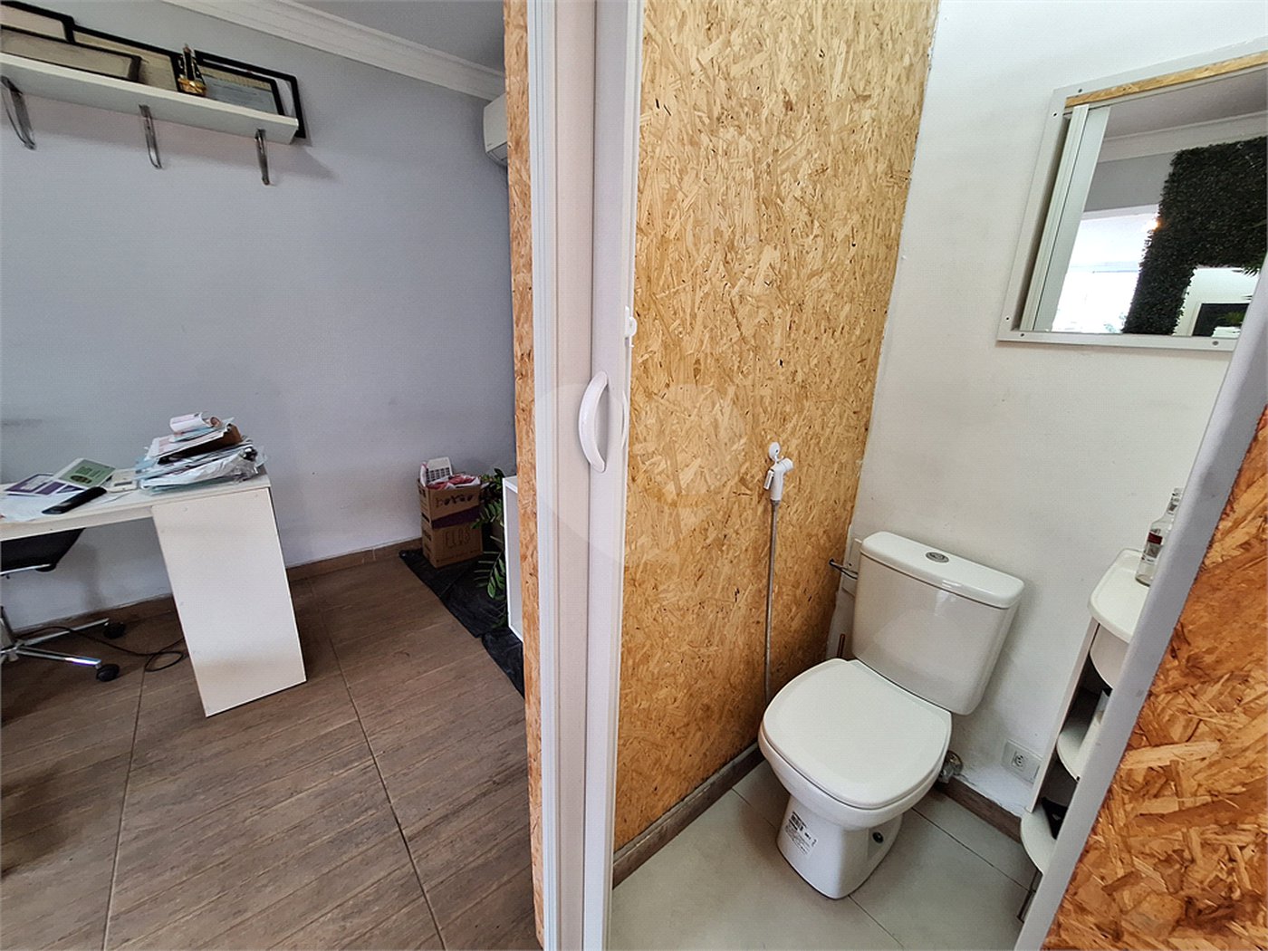 Casa à venda com 3 quartos, sendo 1 suíte, em Chora Menino, São Paulo, SP