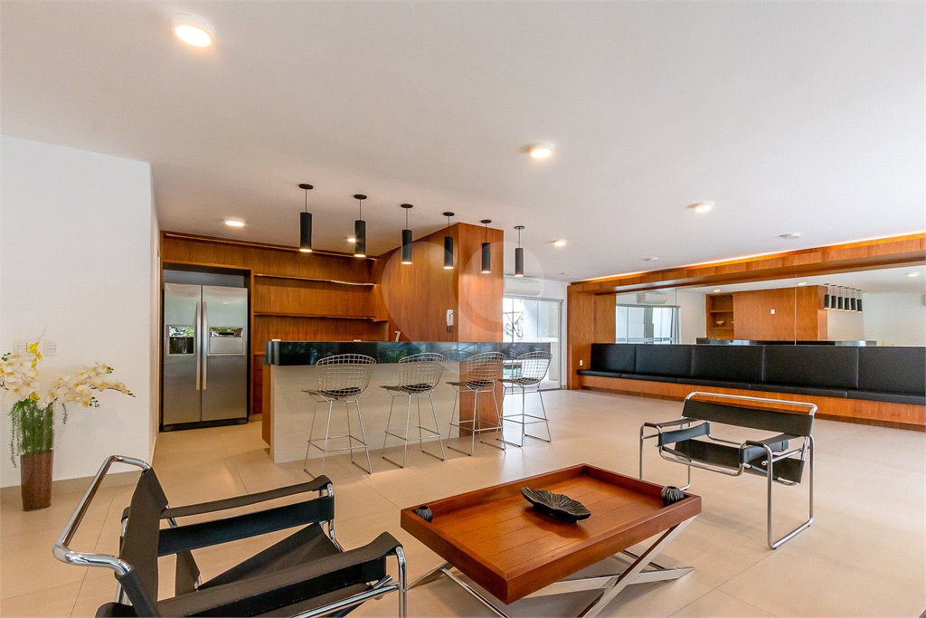 Apartamento à venda com 3 quartos, sendo 1 suíte, em Santa Cecília, São Paulo, SP