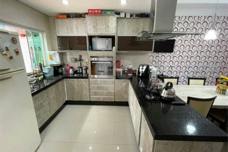 Casa à venda com 3 suítes em Vila Assunção, Santo André, SP