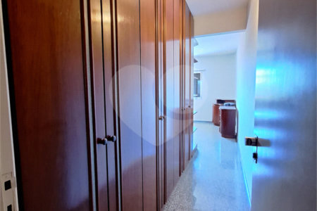Casa à venda ou para alugar com 4 quartos, sendo 2 suítes,  em Santa Rosa, Vinhedo, SP