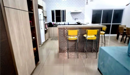 Casa à venda com 3 quartos, sendo 1 suíte,  no condomínio Vale da Santa Fé, Vinhedo - SP