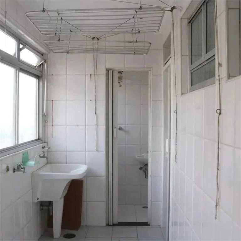 Apartamento à venda com 3 quartos, sendo 1 suíte, em Água Branca, São Paulo, SP