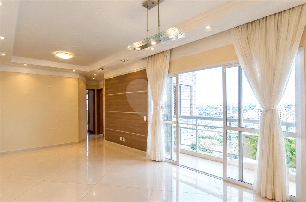 Apartamento de 84m² na Vila Lusitânia, em São Bernardo do Campo, com 3 dormitórios, suíte com varanda, 2 vagas cobertas, depósito privativo e lazer completo.