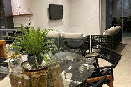 Chácara no Condomínio Vale das Laranjeiras em Indaiatuba SP - Venda - R$ 3,600.000,00 - Locaçao - R$ 30.000,00 mais encargos - Linda, espaçosa, aconchegante, acabamento de alto padrão em rua tranquila e arborizada, em um dos Condomínios mais valorizados de Indaiatuba. Com fácil acesso as principa
