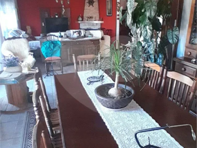 Sobrado à venda com 3 quartos, sendo 1 suíte,  em Vila Isabela, Campos do Jordão, SP