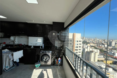 Apartamento no Brás repleto de lazer com 50 m² com 2 dormitórios e 1 vaga, Estuda Permuta