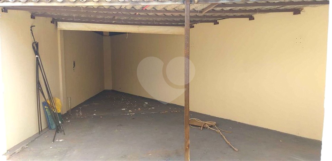 Casa térrea para venda em Araraquara/SP.