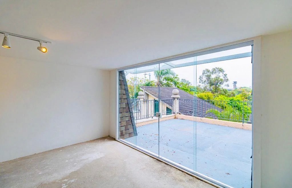 Casa à venda com 3 quartos, sendo 1 suíte,  no condomínio Reserva do Visconde, São Paulo - SP