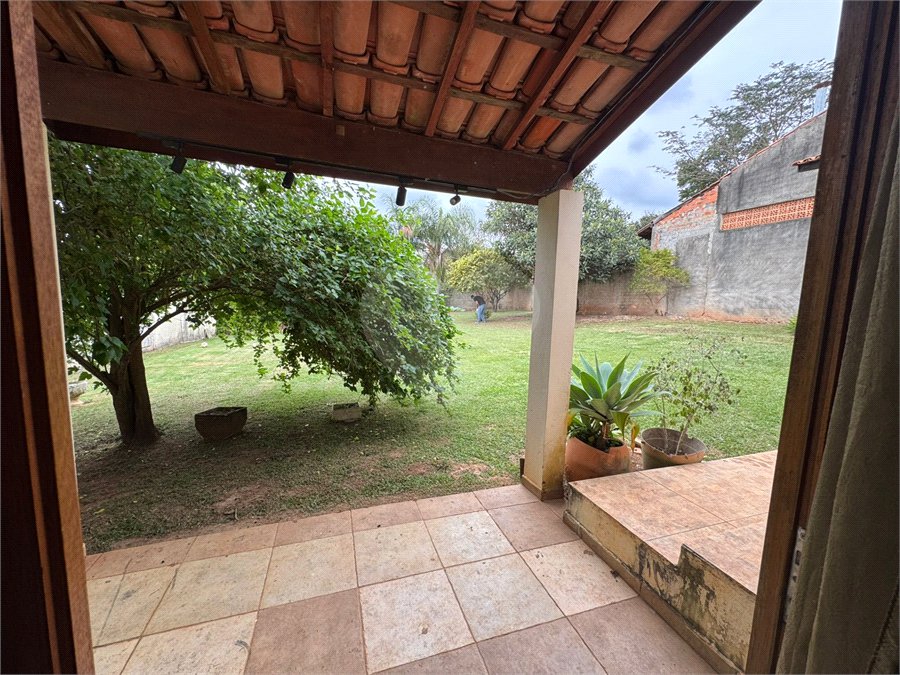 Casa à venda com 3 quartos, sendo 1 suíte, no condomínio Haras São Luiz, Salto - SP