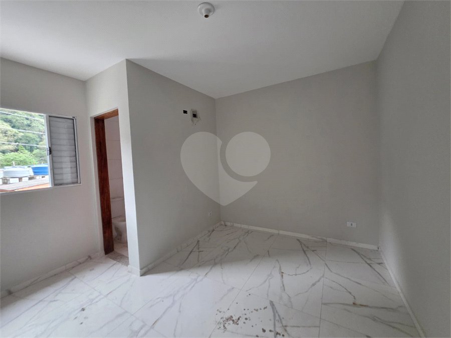 Sobrado à venda com 2 quartos, sendo 1 suíte, em Vila Clarice, São Paulo, SP