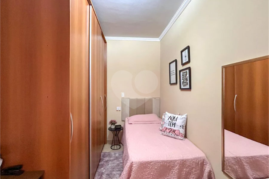 Sobrado à venda com 3 quartos, sendo 1 suíte, em Vila Mangalot, São Paulo, SP