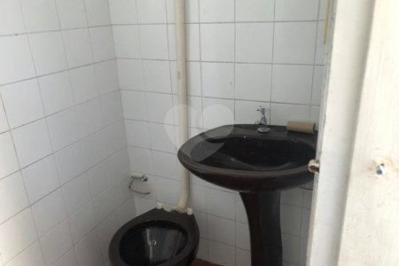 Casa à venda com 4 quartos, sendo 1 suíte,  em Jardim Colombo, São Paulo, SP
