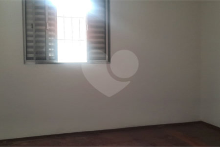 Sobrado à venda com 3 quartos em Rio Pequeno, São Paulo, SP