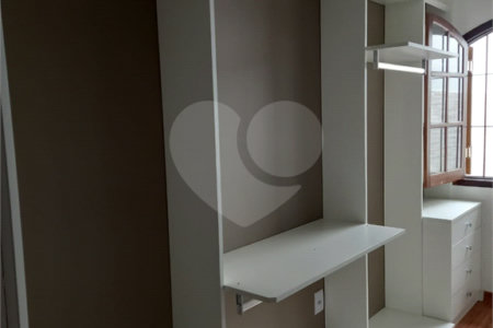 Casa à venda com 4 quartos, sendo 1 suíte,  em Vila Oliveira, Mogi das Cruzes, SP