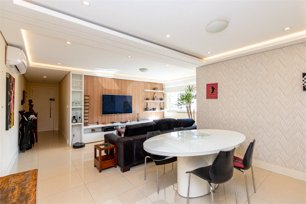 Apartamento à venda com 3 quartos, sendo 1 suíte,  em Brooklin Paulista, São Paulo, SP