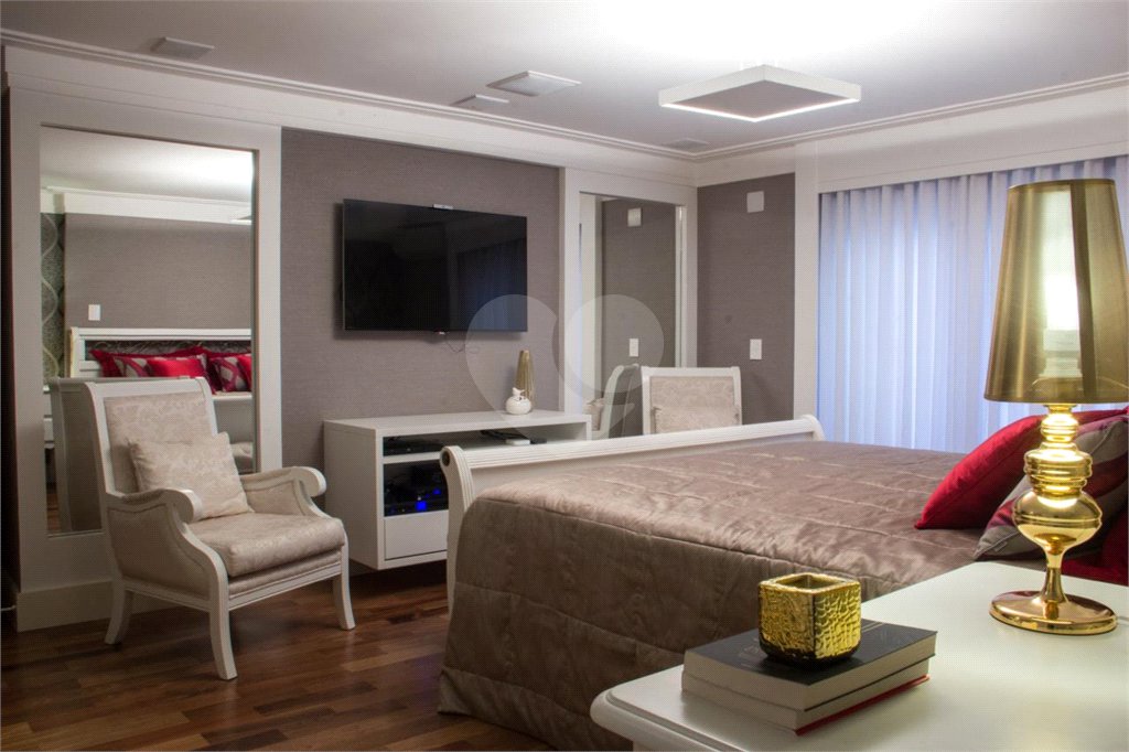 Apartamento à venda com 4 quartos, sendo 3 suítes, em Alto da Boa Vista, São Paulo, SP