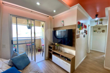 Apartamento à venda com 3 quartos, sendo 1 suíte,  em Saúde, São Paulo, SP