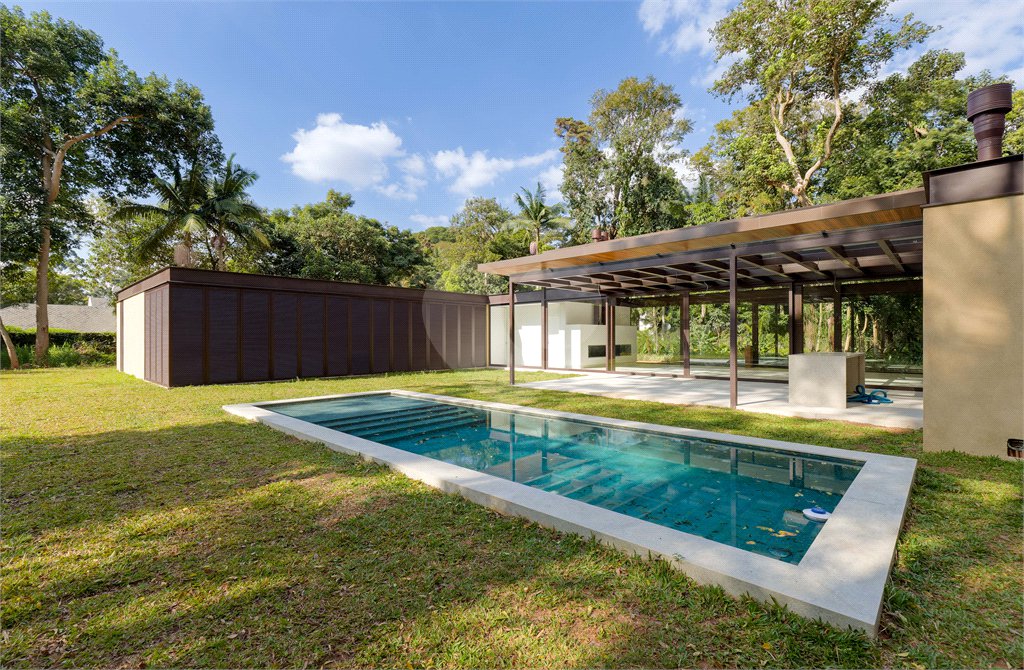 Casa à venda com 5 suítes no condomínio Chácara Flora, São Paulo - SP