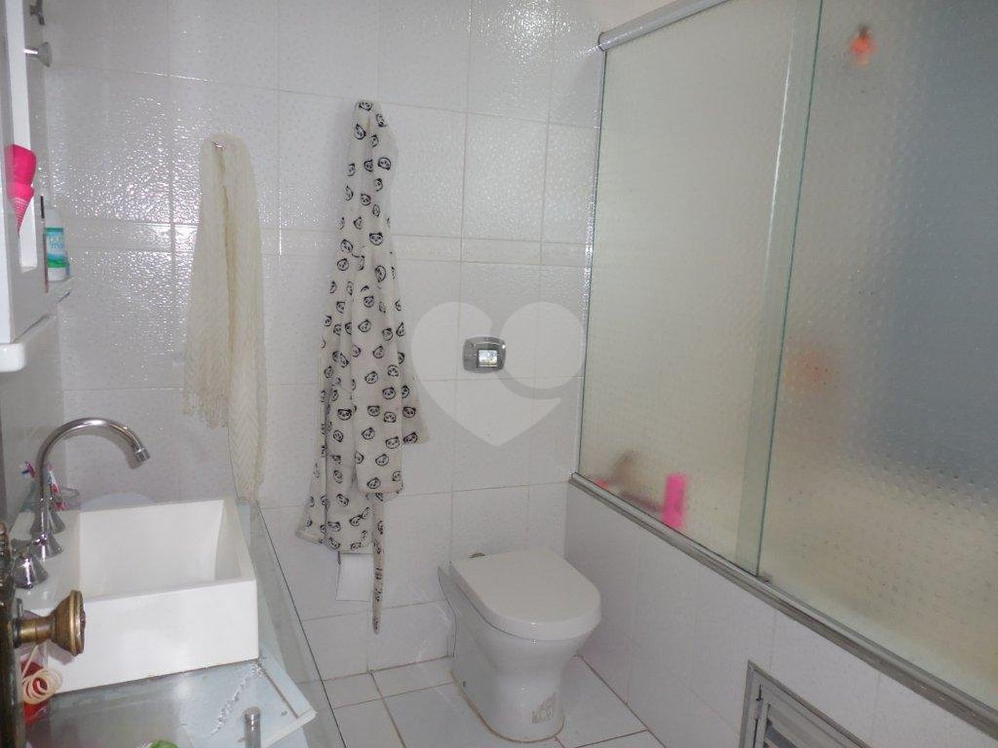 Sobrado à venda com 4 quartos, sendo 3 suítes, em Vila Gustavo, São Paulo, SP